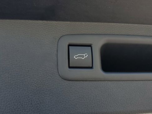 Used 2026 Toyota Highlander Limited AWD/4WD image 10