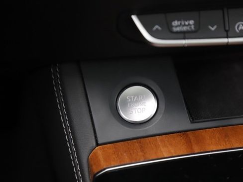 Used 2022 Audi Q5 2.0T Premium Plus w/ Premium Plus Package image 25