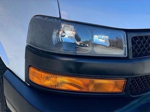 Used 2020 Chevrolet Express 3500 LS image 30