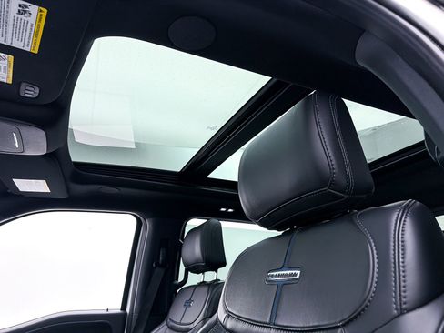 Used 2025 Ford F150 Platinum w/ FX4 Off-Road Package image 4