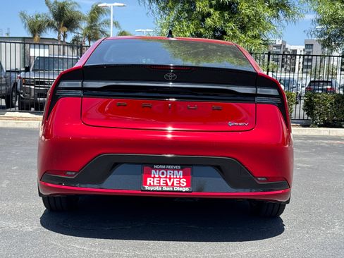 New 2026 Toyota Prius Plug-In Hybrid FWD image 10