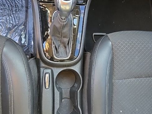 Used 2022 Buick Encore Preferred w/ Safety Package II image 28