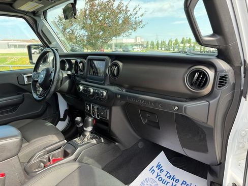 Used 2018 Jeep Wrangler Unlimited Sport S AWD/4WD image 28