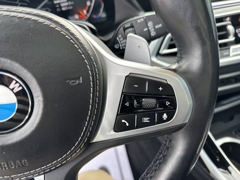 Used 2022 BMW X7 M50i image 30