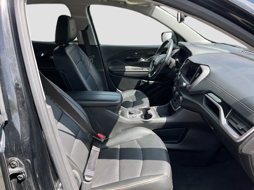 Used 2024 GMC Terrain AT4 AWD/4WD image 31