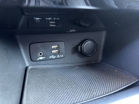 Used 2023 Subaru Forester Premium image 23