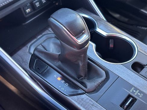 Used 2021 Toyota Highlander Platinum image 39