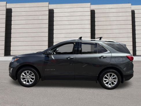 Used 2019 Chevrolet Equinox LT w/ Sun & Navigation Package AWD/4WD image 2