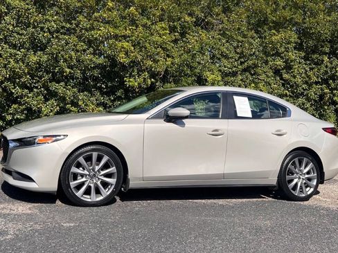 Used 2022 MAZDA MAZDA3 s image 3