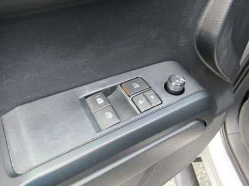 Used 2019 Toyota Tacoma SR RWD image 18