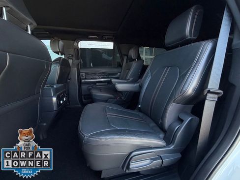 Used 2023 Ford Expedition Platinum image 25