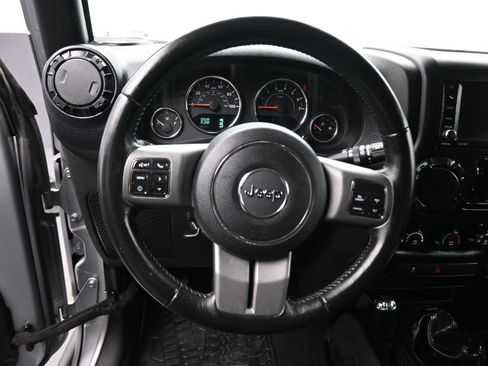 Used 2016 Jeep Wrangler Unlimited Sport AWD/4WD image 13