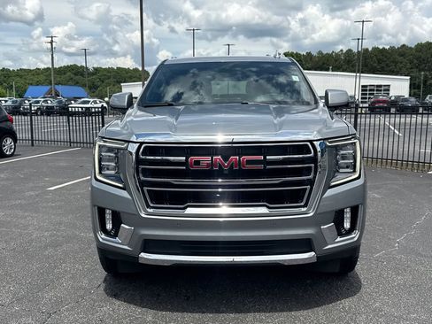 Used 2024 GMC Yukon SLT w/ SLT Luxury Package RWD image 3