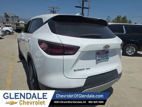 Used 2025 Chevrolet Blazer LT AWD/4WD image 4