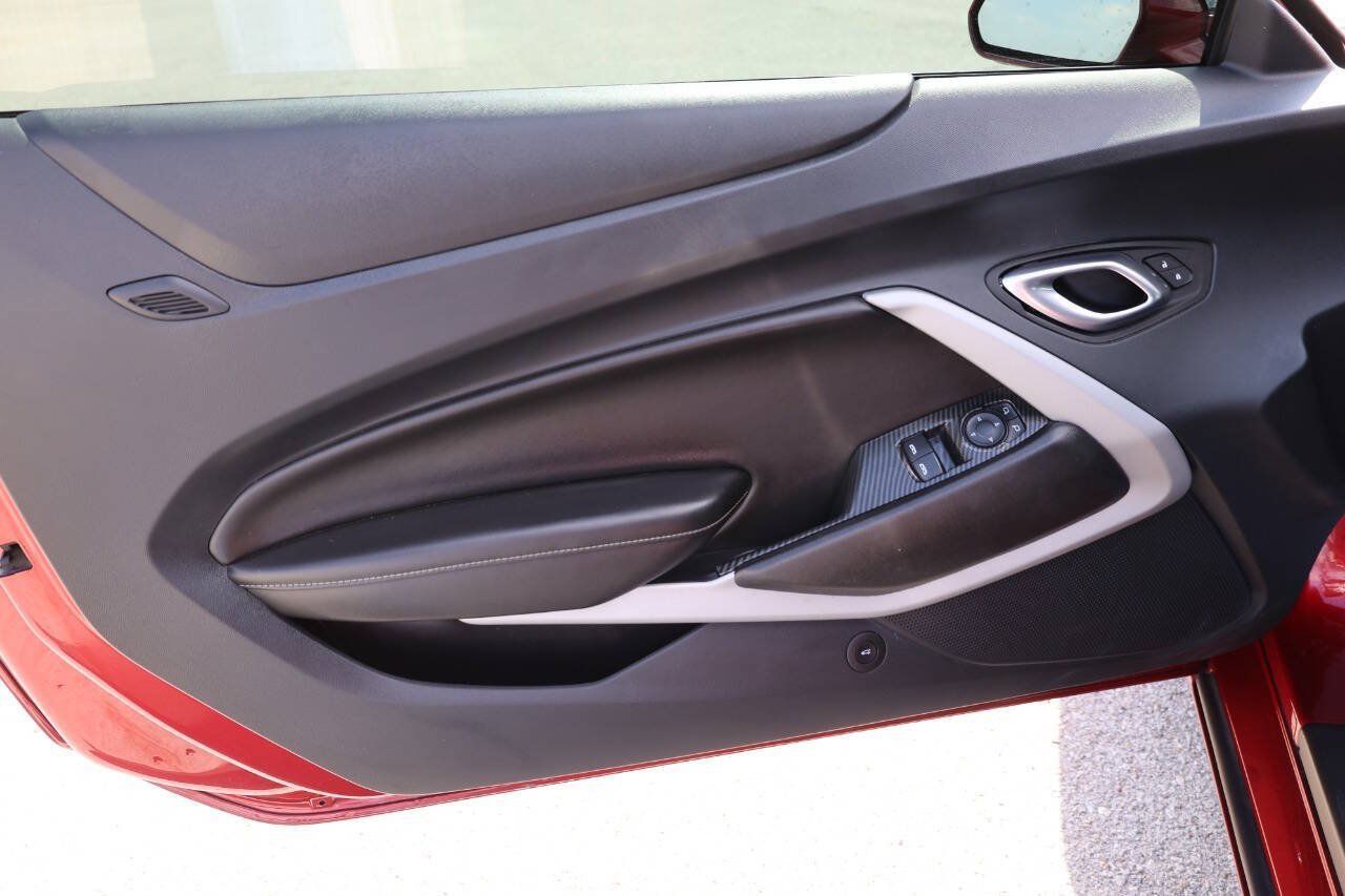 Used 2023 Chevrolet Camaro SS RWD image 12