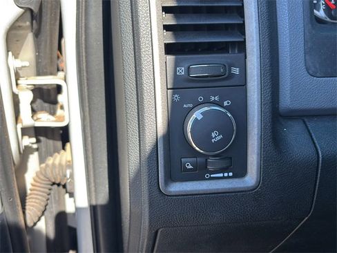 Used 2015 RAM 1500 Express image 21