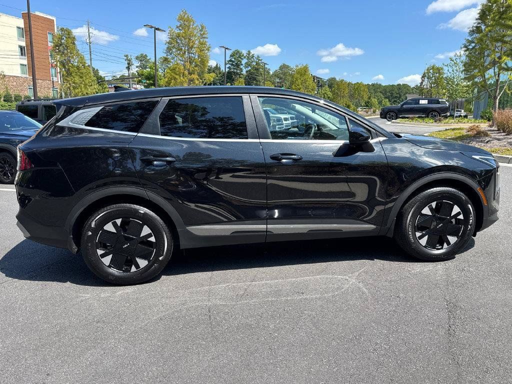 Used 2026 Kia Sportage LX FWD image 8
