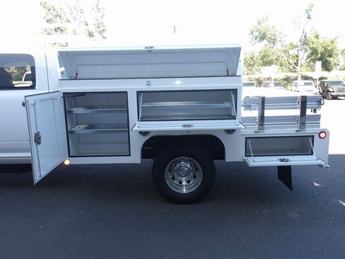 New 2025 RAM 3500 Tradesman w/ Chrome Appearance Group image 10