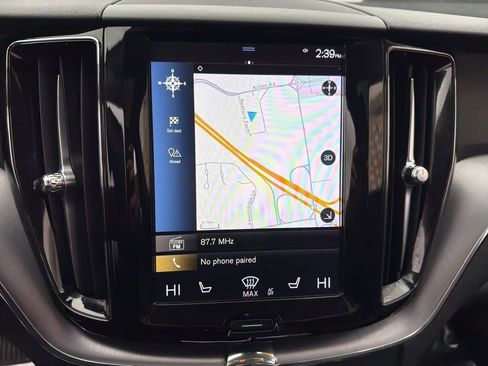 Used 2020 Volvo XC60 T6 Momentum image 17