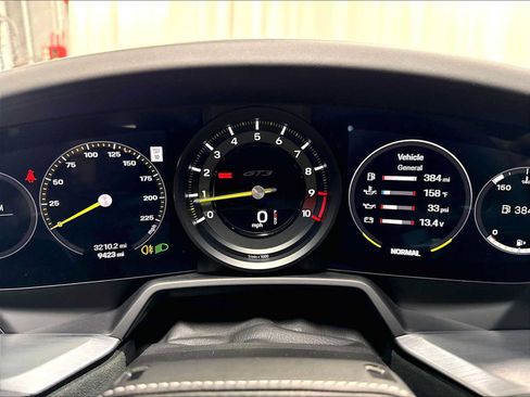 Used 2022 Porsche 911 GT3 RWD image 23