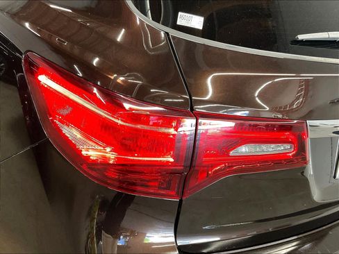 Used 2018 Acura MDX FWD w/ Advance Package image 30