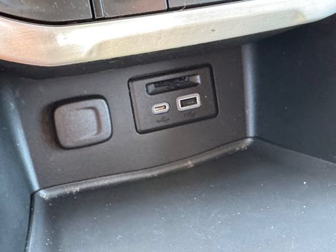 Used 2023 GMC Acadia SLT AWD/4WD image 29