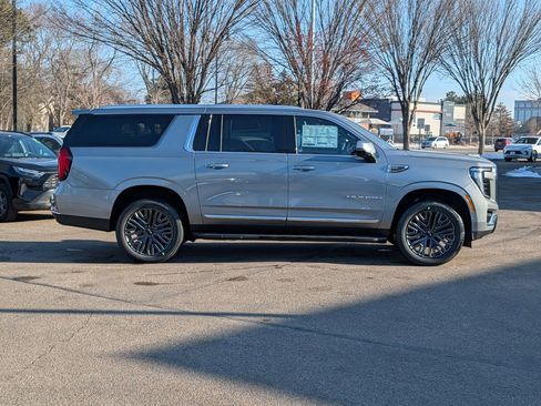 New 2026 GMC Yukon XL Elevation AWD/4WD image 10