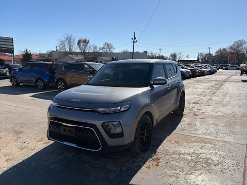 Used 2022 Kia Soul LX w/ Technology Package FWD image 7