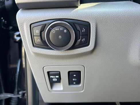 Used 2019 Ford F150 XLT w/ Equipment Group 302A Luxury image 31