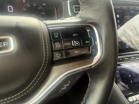 Certified 2022 Jeep Grand Wagoneer Series II AWD/4WD image 21