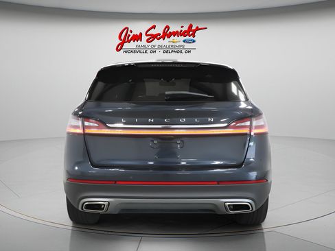 Used 2023 Lincoln Nautilus Reserve AWD/4WD image 5