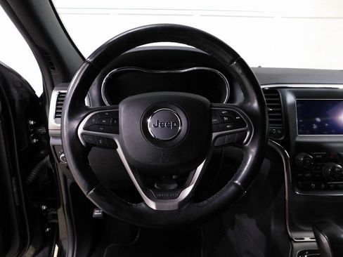 Used 2019 Jeep Grand Cherokee Laredo image 42