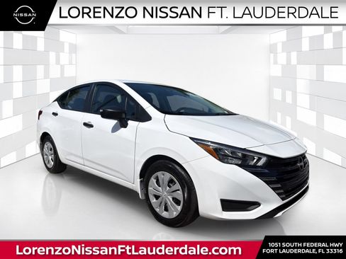 Certified 2025 Nissan Versa S w/ Trunk Package FWD image 1