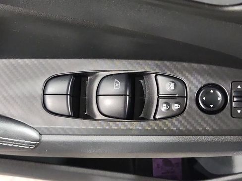 Used 2024 Nissan Altima 2.5 SV FWD image 17