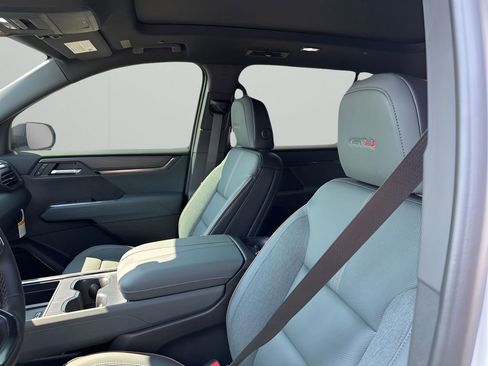 New 2026 GMC Acadia AT4 w/ Super Cruise Package image 24