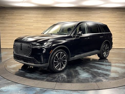 Used 2025 Lincoln Aviator Reserve w/ Illumination Package image 38