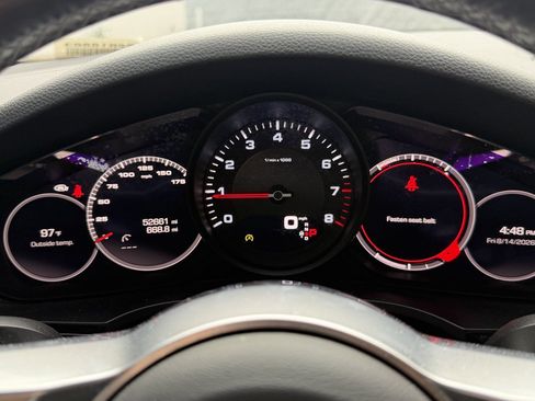 Used 2021 Porsche Cayenne AWD/4WD image 17