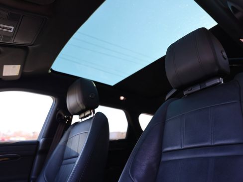 Used 2020 Land Rover Range Rover Evoque SE image 23