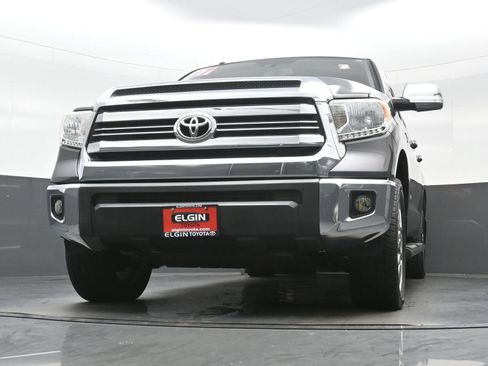 Used 2017 Toyota Tundra SR5 w/ SR5 Upgrade Package AWD/4WD image 28