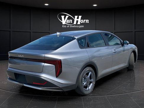New 2026 Kia K4 FWD image 8