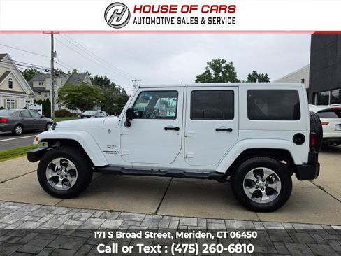 Used 2016 Jeep Wrangler Unlimited Sahara w/ Dual Top Group AWD/4WD image 7