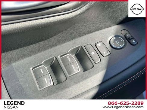 Used 2025 Honda HR-V Sport image 16