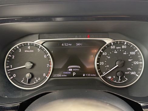 Used 2025 Nissan Pathfinder SV FWD image 18