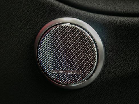 Used 2024 Alfa Romeo Giulia Quadrifoglio RWD image 37