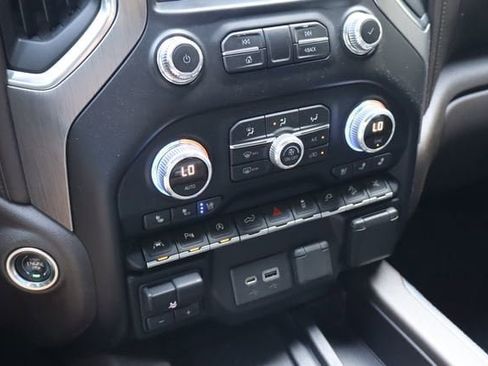 Used 2019 GMC Sierra 1500 Denali w/ Denali Ultimate Package AWD/4WD image 25