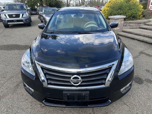 Used 2015 Nissan Altima 2.5 SV FWD image 11