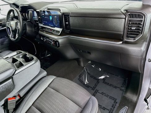 Used 2024 Chevrolet Silverado 1500 LT AWD/4WD image 29