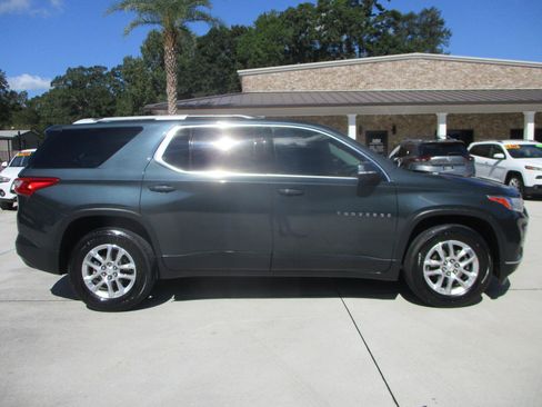 Used 2018 Chevrolet Traverse LT FWD image 16