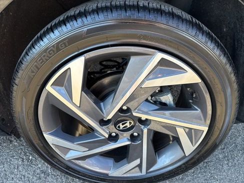 Certified 2025 Hyundai Elantra SEL w/ Cargo Package image 10