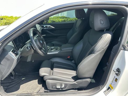 Used 2024 BMW 430i Coupe w/ M Sport Package RWD image 2
